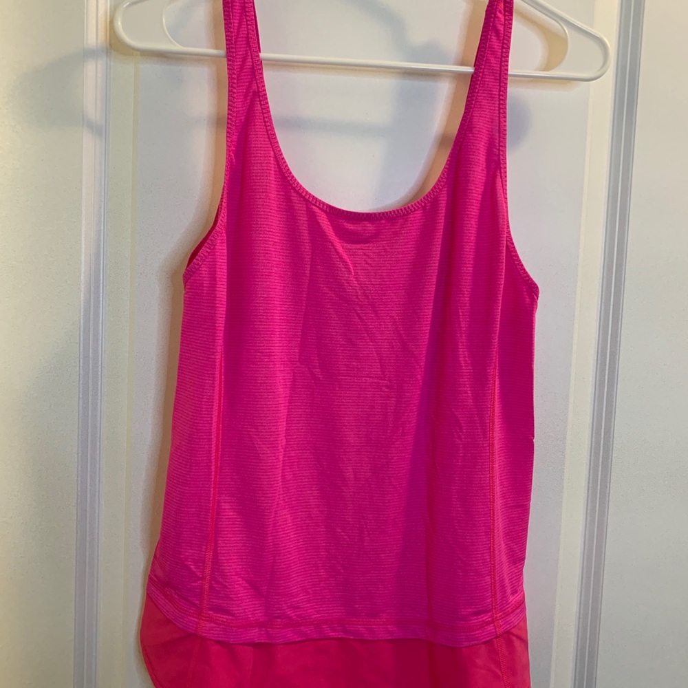Lululemon pink top size 4